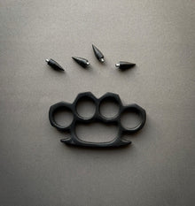 Four-Finger Knuckle-Duster with Removable Studs